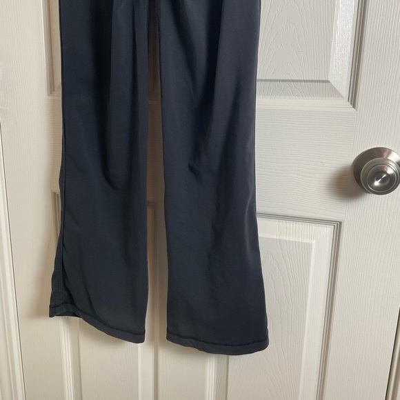 Nike dri-fit Women's Black Flared Pants size XSMALL - Picture 6 of 8